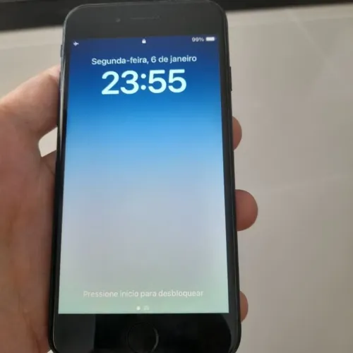 Vendo iPhone SE segunda geração 128GB