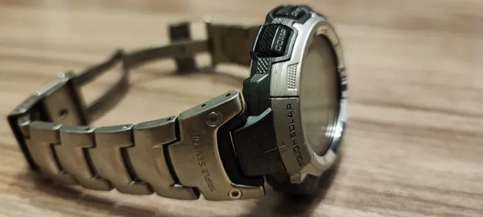 Relógio Casio Protrek Pulseira Titanium. Funções: Altímetro Barômetro Termômetro Bussola