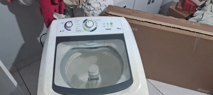 Lavadora de roupas para consertar ou tirar peças