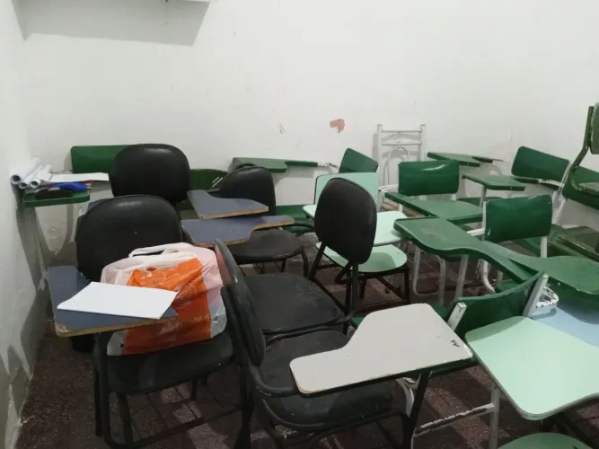 Cadeiras escolar