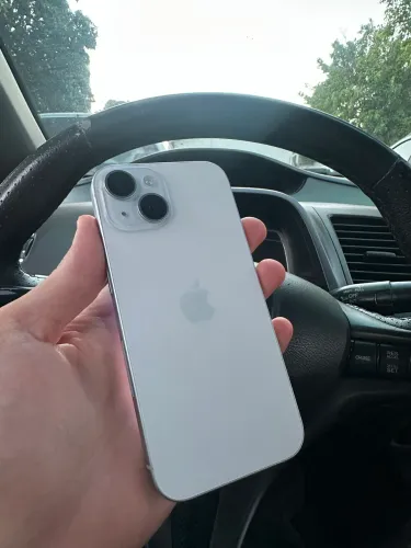 iPhone 15 128GB impecável