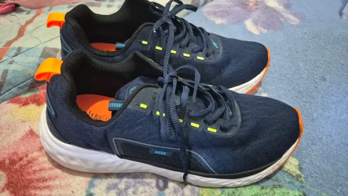 Tênis esportivo