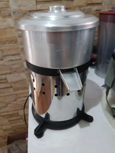 Espremedor de frutas inox