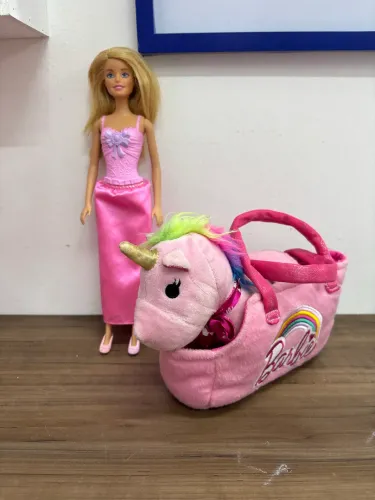 Barbie + bolsa unicórnio