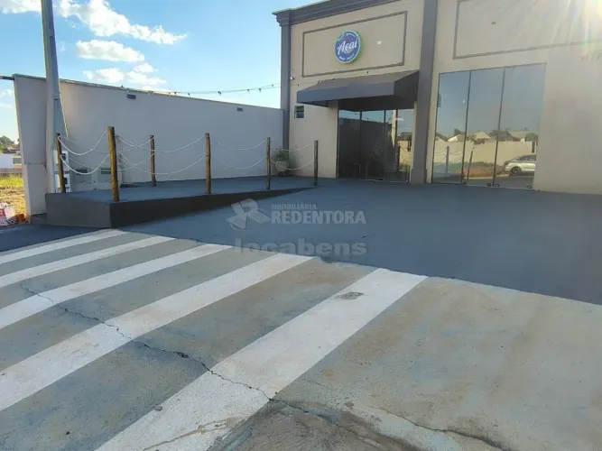 Salão Próximo ao Parque Municipal Olinda Tarraf.