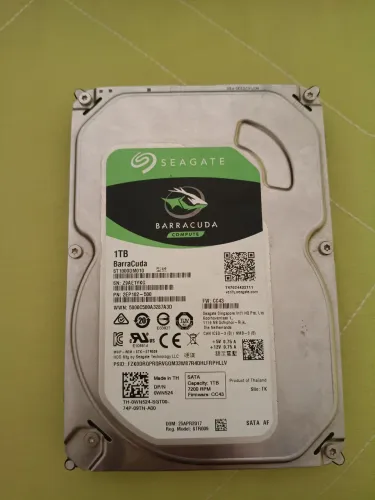 HD Seagate BarraCuda 1TB SATA III 7200RPM 3.5" - usado