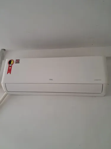 Split inverter 18 BTU pouco uso