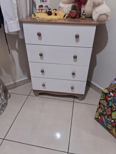 Guarda roupa e cômoda de bebe