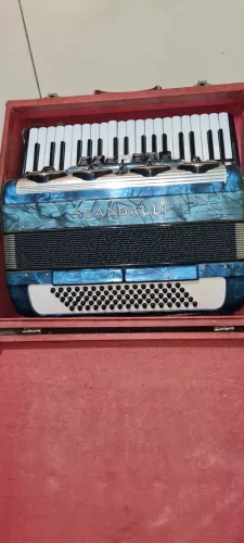 Vendo acordeon Scandalli 