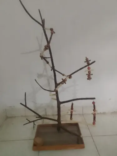 Poleiro de madeira para aves
