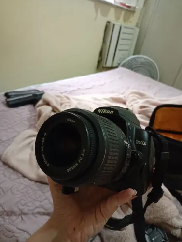 Câmera Nikon D5000 (com problemas)