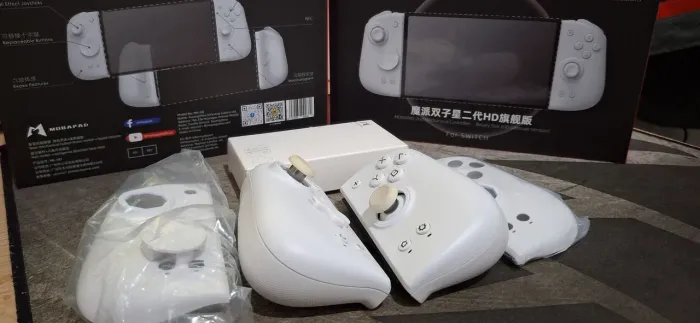 Controle JoyCon para Switch Mobapad M6 HD branco