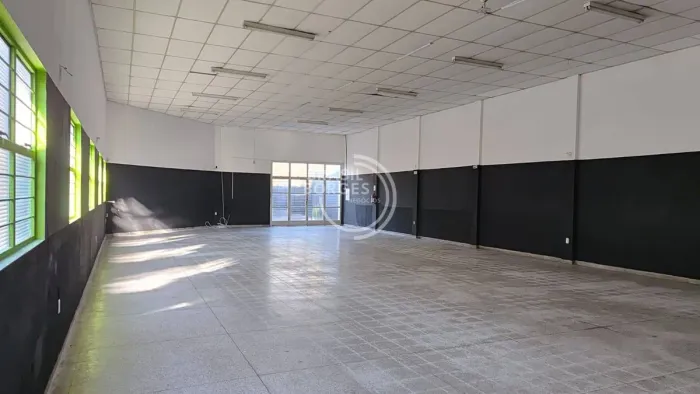 Galpão na rua do Ceagesp