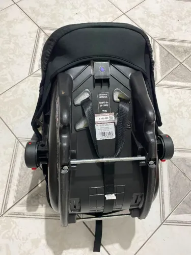 Bebe comforto 0 a 1 ano 13 kg.