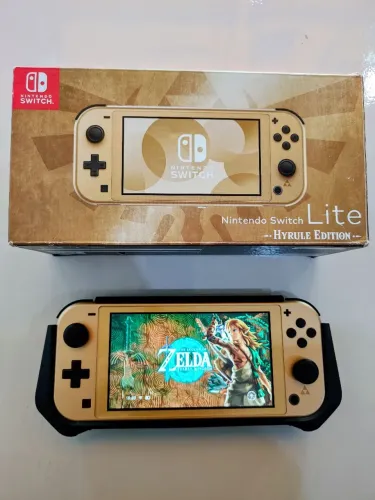 Nintendo Switch Lite - Hyrule Edition - Desbloqueado