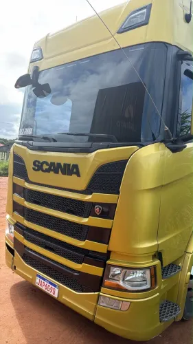 Scania 540 6x4 toda revisada 6 pneus novos ipva 26 pago