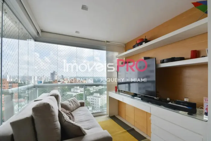 Vila Madalena com 2 dorm sendo 1 suite e 2 vagas