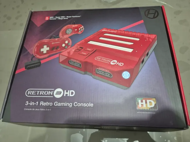 Console Retrokin Retron 3 HD 3 em 1 SNES MEGA DRIVE E NES + controles, cabos e fonte