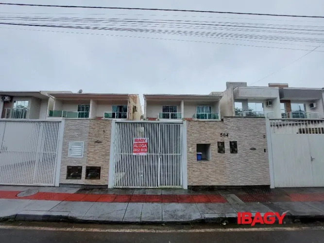 Excelente Casa 2 dormitório(s) em Potecas - São José