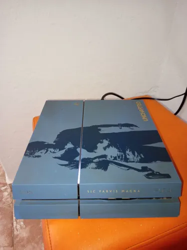 PlayStation 4 Edição Limitada Uncharted 4 + Controle Original Camuflado + 14 Jogos