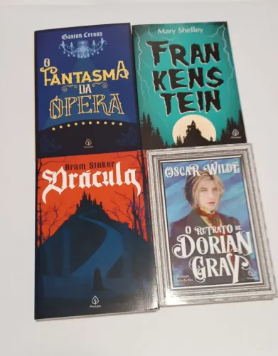 Livros clássicos, Frankstein,Fantasma da ópera, Retrato de Dorian Gray e Drácula 