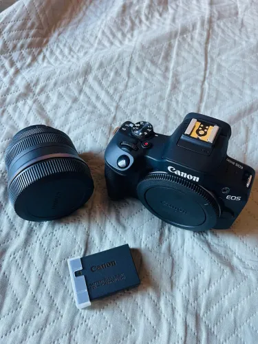 Vendo câmera cânon R100