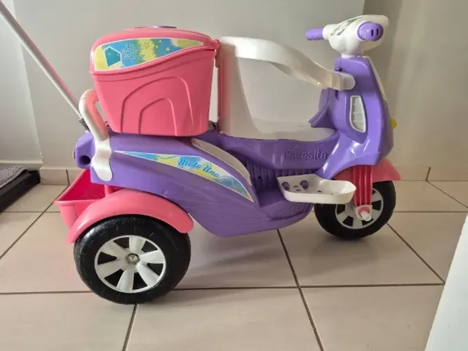 Triciclo Infantil Calesita Moto Uno - Modo Passeio (Com Empurrador)