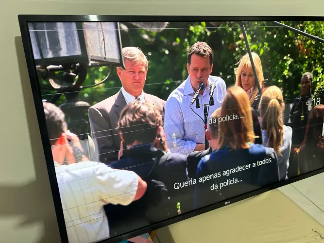Tv LG com defeito na tela (para retirada de peças )