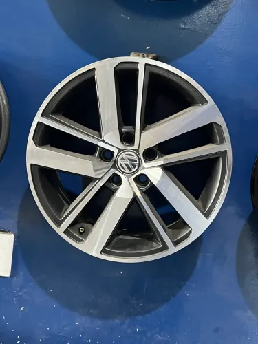 Jogo de rodas Volkswagen Aro 16