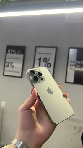 iPhone 15 Pro 256GB natural titanium