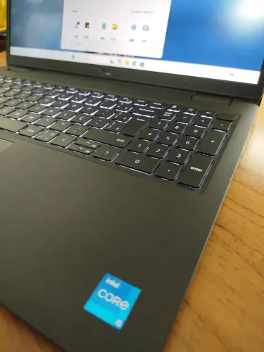 Note Dell Latitude I5 11th 8gb RAM 256gb SSD teclado retroiluminado