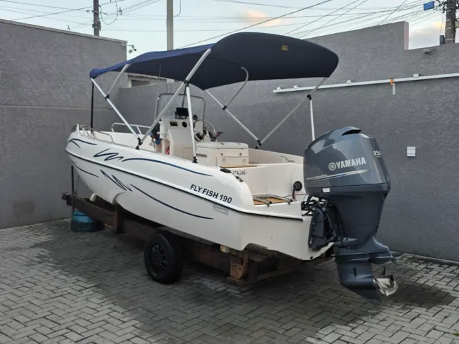 Lancha Fly Fish 190 Com yamaha 4t