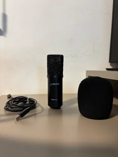 Microfone Arcano Am-black-1 Usb + Braço Articulado