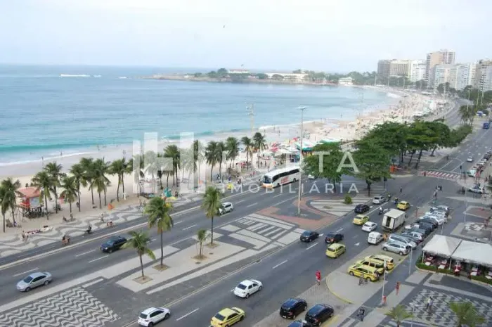 Cobertura : Linear / Residencial / Copacabana