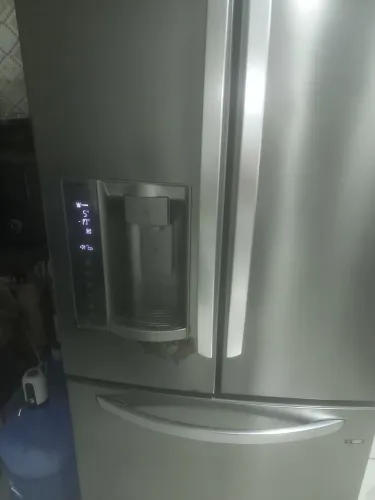Geladeira Panasonic 3 portas com motor ruim