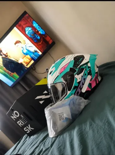 Capacete de moto norisk USADO 1 VEZ
