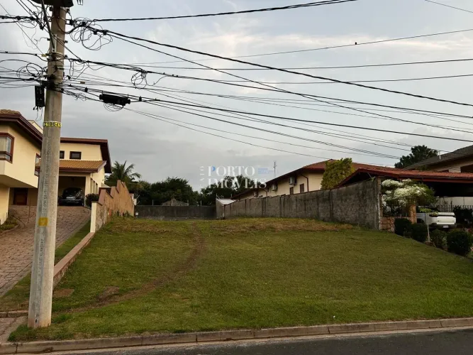 Terreno 1.200 m² em condomínio totalmente plano