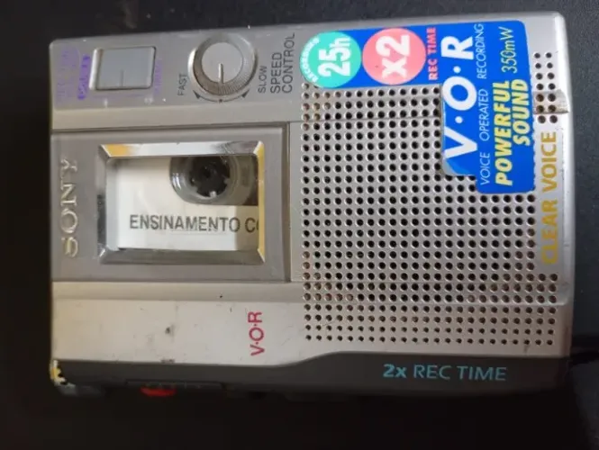 Rádio gravador Sony relíquia