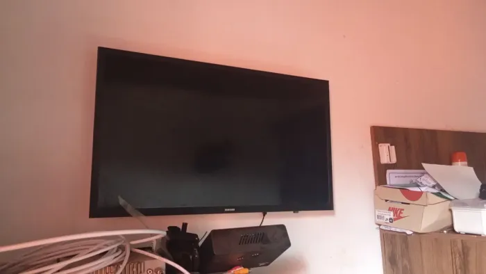 TV smart 32 polegadas Samsung perfeito estado 