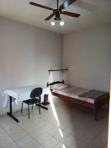 Alugo kitnet bairro nobre sem fiador