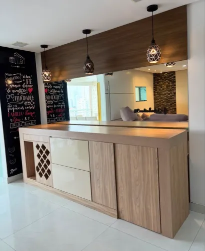Buffet de madeira