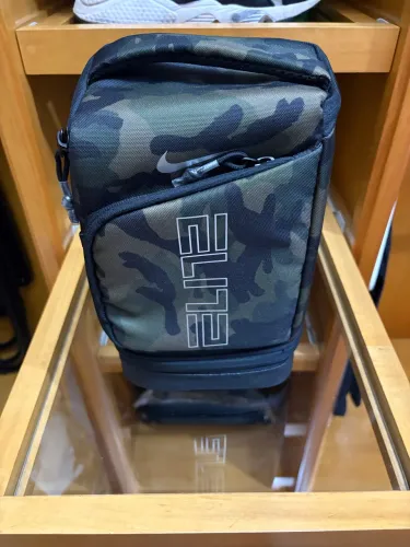 Bolsa Lancheira Térmica para Marmita Nike