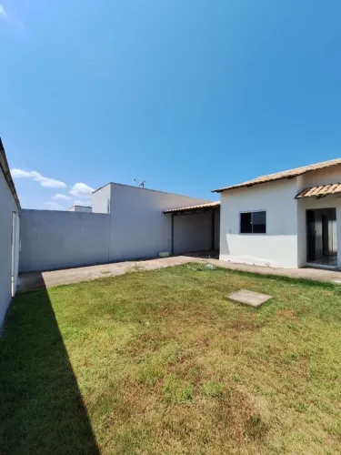 Alugo essa CASA com (POÇO ARTESIANO E SUÍTE) em Marabá