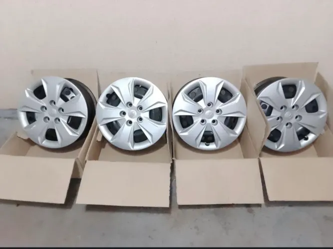 Rodas com calota aro 16 Hyundai Creta 