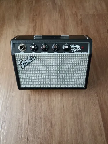 Mini Amplificador Fender 