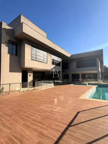 CASA EXUBERANTE NO ALDEIA DO VALE | 1.027 m² CONSTRUÍDOS | 3.300 m² DE TERRENO | 7 SUÍTES