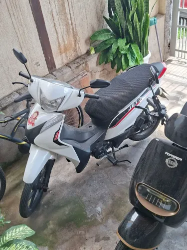 Shineray jet 50Q - Econômica e pouco rodada