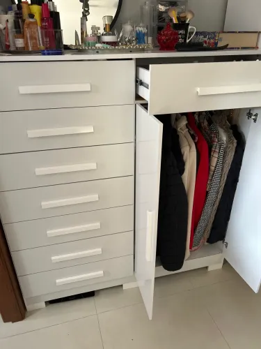 Anúncio cômoda 8 gavetas