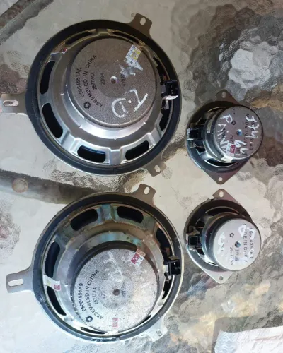 Kit 2x alto-falantes 6,5" 2x Tweeters 3,5" OEM Mopar Jeep Dodge Chrysler