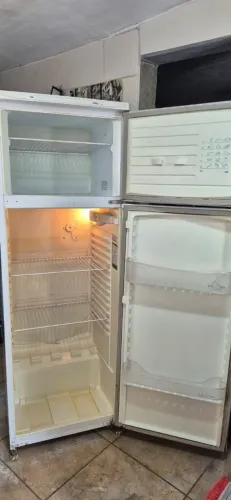 Recarga de gás e manutenção em geladeira freezer frigobar